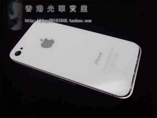 iPhone 4 ホワイトモデル的背面パネル。
