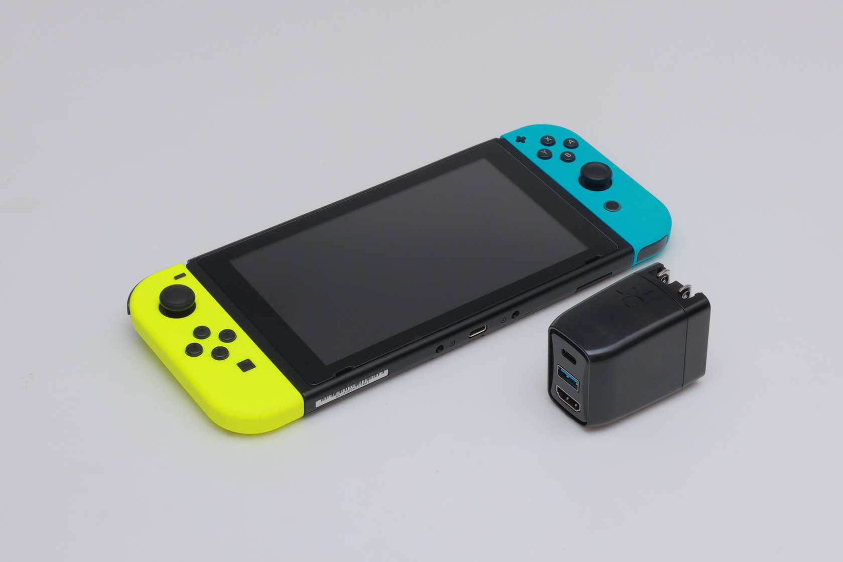 Genki Dock と Nintendo Switch のサイズ比較