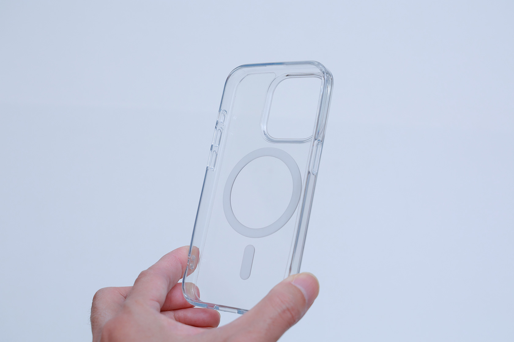 NIMASO iPhone15Proクリアケースの透明感