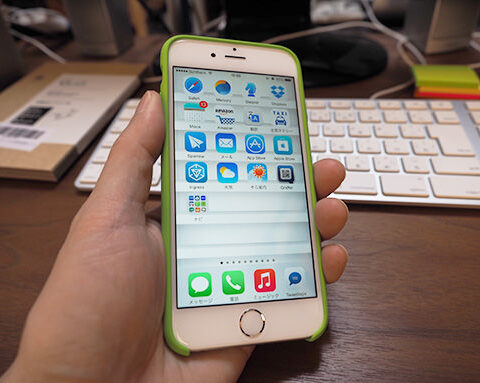 Apple純正iPhone6用シリコン製ケースグリーン。